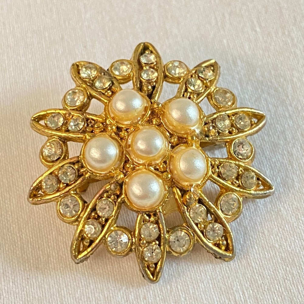 💎Faux Pearl And Gold Tone Sun Burst Brooch
